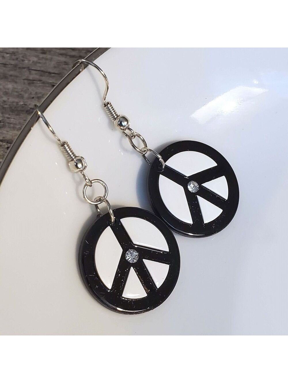 Vintage Y2K White Black Lucite Austrian Crystal Round Peace Sign Earrings - Picture 6 of 9